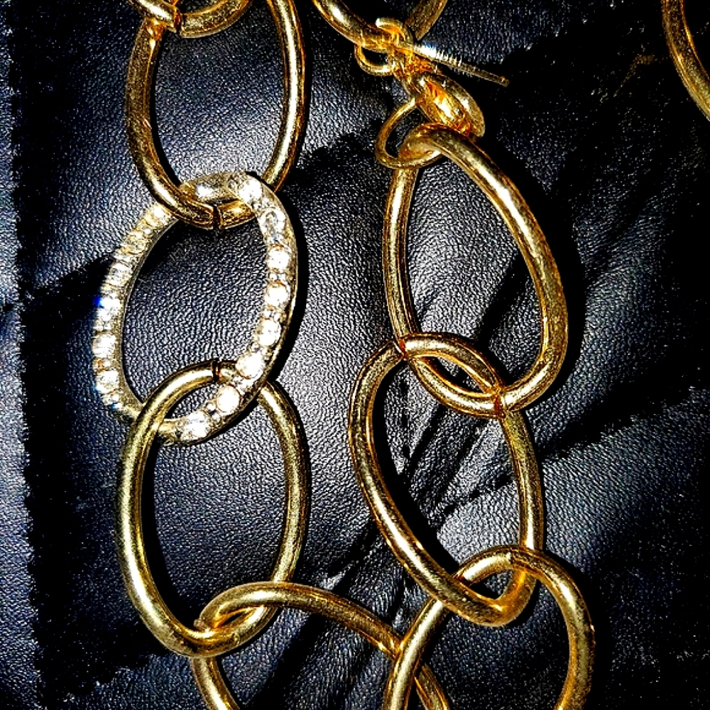 💛🤍Beautiful Gold Chain Necklace with Rhinestones🤍💛 - Picture 2 of 2